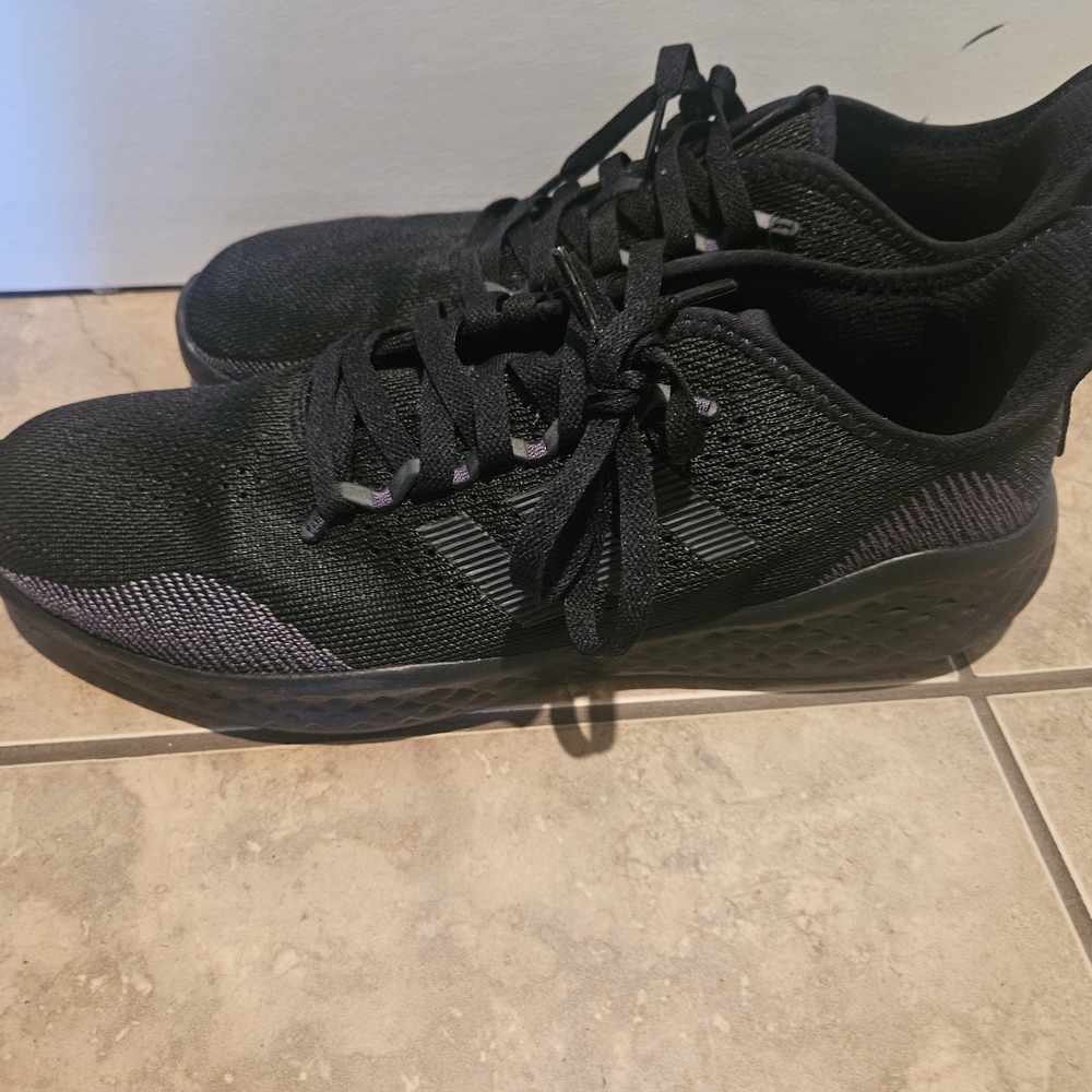 Adidas Men's Bounce Shoes - Size 10.5